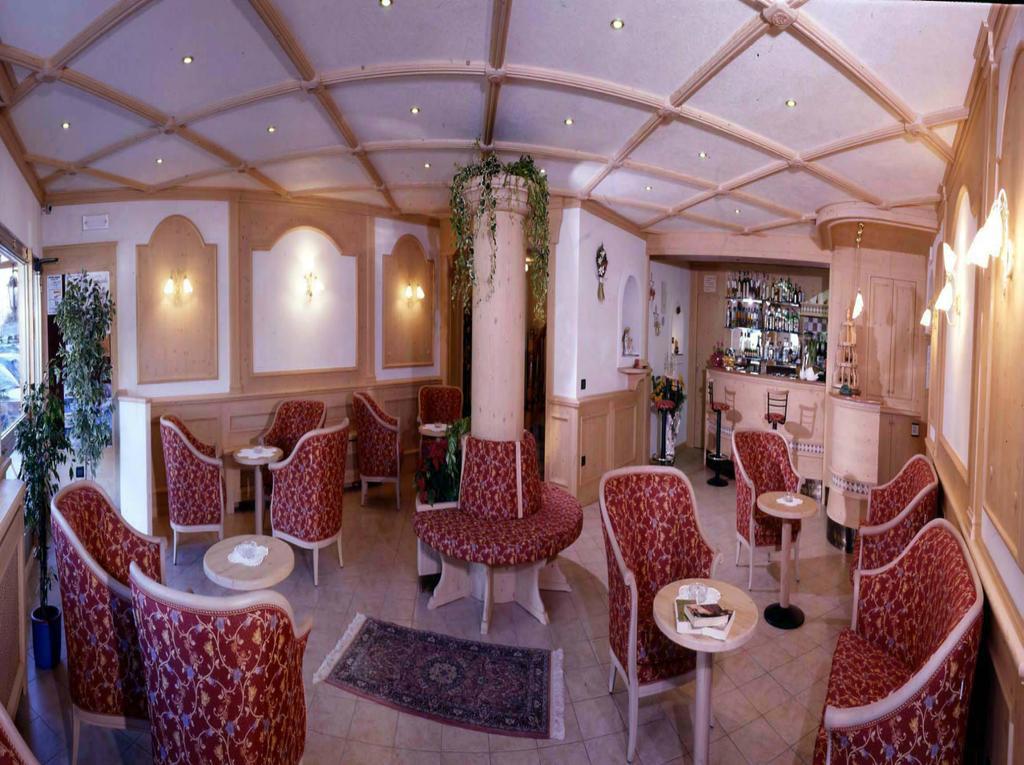 Hotel Piancastello Andalo Bagian luar foto